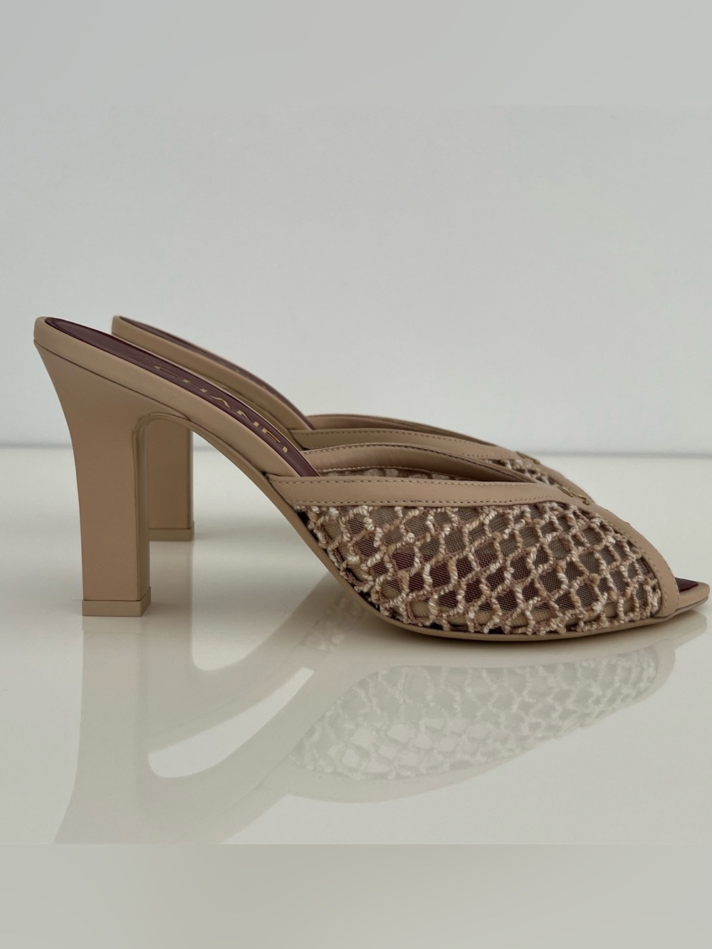 CHANEL 26M COCO BEACH BEIGE SANDALS SIZE IT 37.5 / US 7.5 NIB! - Picture 8 of 12